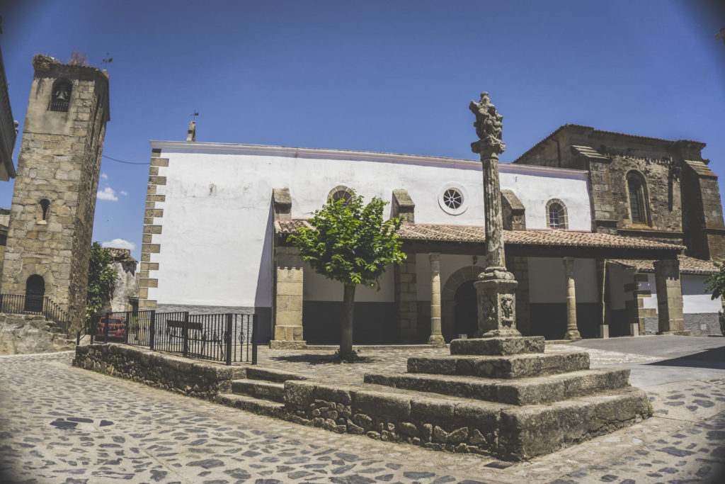 ROLLO PICOTA E IGLESIA AHIGAL (1)